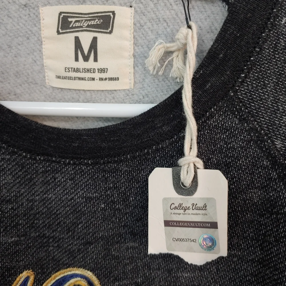 WVU College Vault Sweatshirt NWT Dark Ash Grey Embrodiered Logo Size Medium - Picture 4 of 6